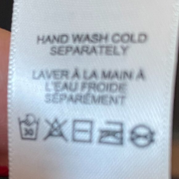 Roots Cozy 100% Acrylic Oversize Poncho/Cape Black Grey Cream Red Trim OS NWOT - Picture 11 of 13